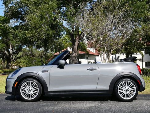 Used 2023 MINI Cooper S w/ Signature Upholstery Package FWD image 28