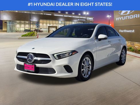 Used 2021 Mercedes-Benz A 220 4MATIC w/ Premium Package image 2