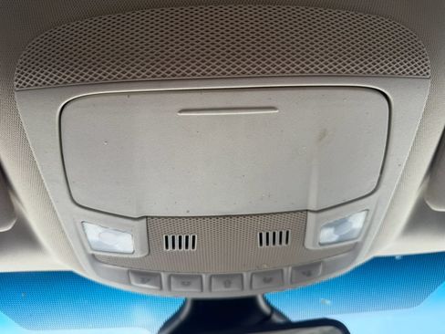 Used 2020 Ford Edge SEL AWD/4WD image 25