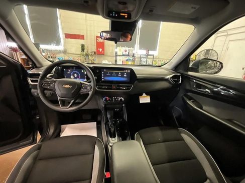 New 2026 Chevrolet TrailBlazer LS w/ LS Convenience Package FWD image 3