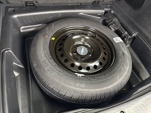 Used 2025 Jeep Grand Cherokee Summit image 10