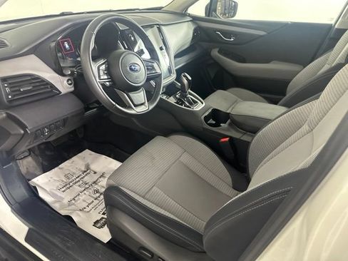 Used 2025 Subaru Outback Premium AWD/4WD image 17