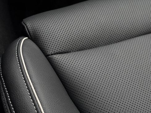 New 2026 Genesis GV70 2.5T Advanced image 12