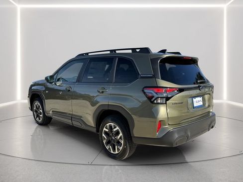 Used 2026 Subaru Forester Premium AWD/4WD image 4