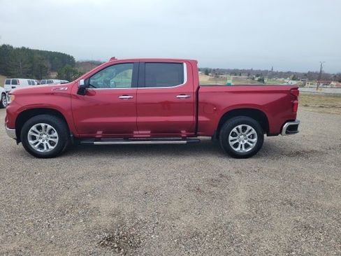 Used 2023 Chevrolet Silverado 1500 LTZ w/ Z71 Off-Road Package AWD/4WD image 12