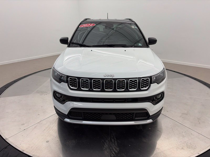 Used 2024 Jeep Compass Limited AWD/4WD image 8