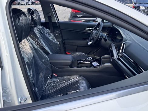 New 2025 Kia Sportage EX image 7