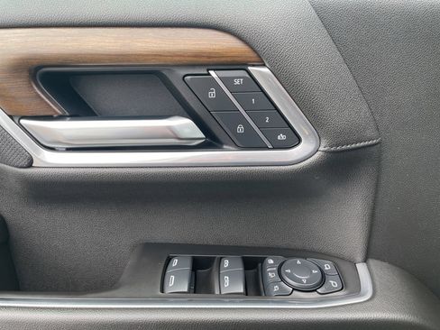 Certified 2025 Chevrolet Silverado 2500 High Country w/ Technology Package AWD/4WD image 29