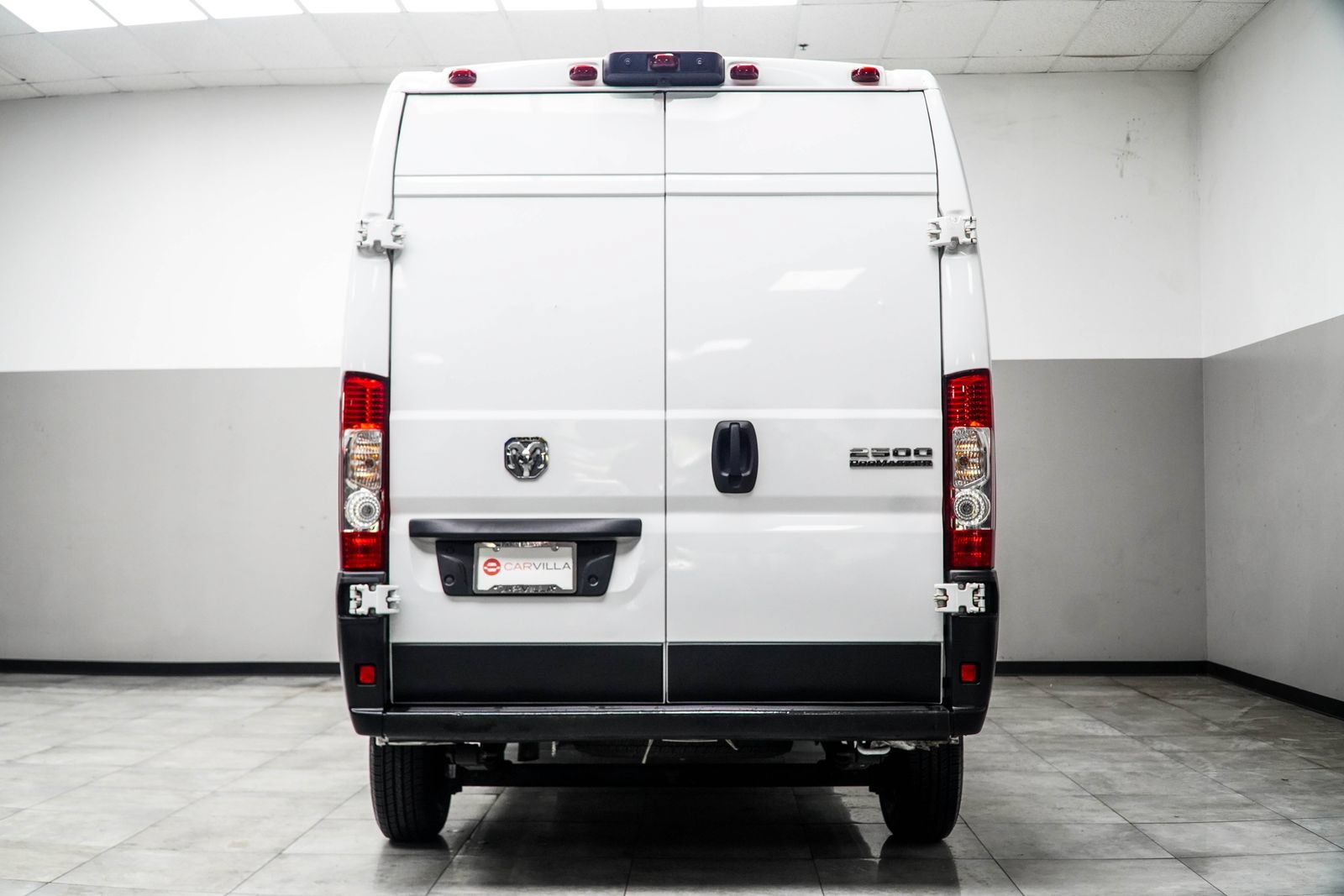 Used 2024 RAM ProMaster 2500 w/ Convenience Group FWD image 12