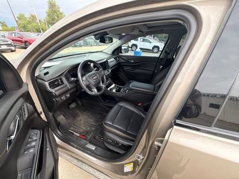 Used 2022 GMC Acadia AT4 w/ Preferred Package AWD/4WD image 10