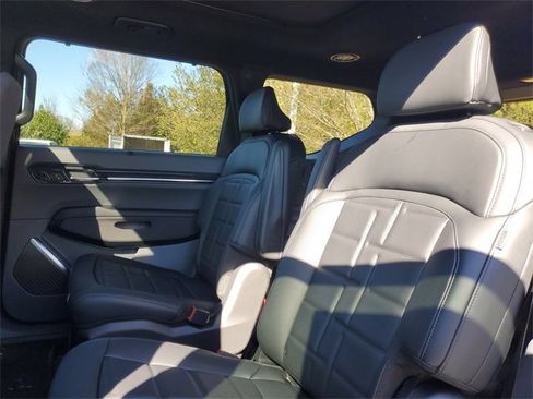 New 2026 Kia EV9 Land w/ Nightfall Edition Package image 10