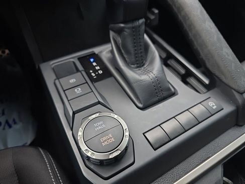 Used 2024 Toyota Tacoma TRD Sport image 25