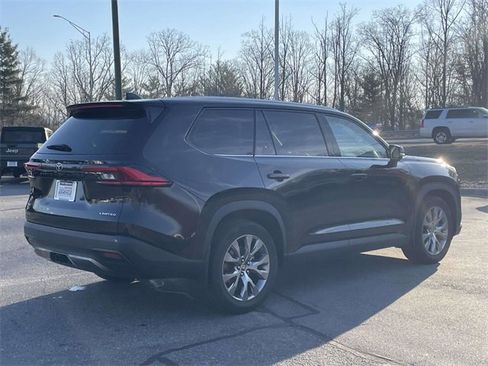 Used 2024 Toyota Grand Highlander Limited image 5