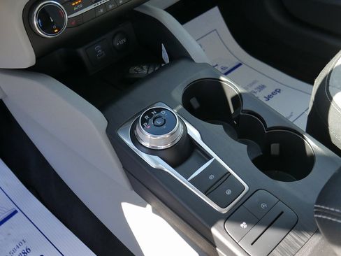 Used 2023 Ford Escape Active image 34