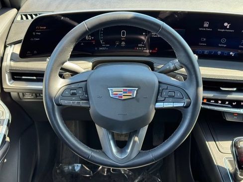 Certified 2025 Cadillac XT4 Premium Luxury AWD/4WD image 29