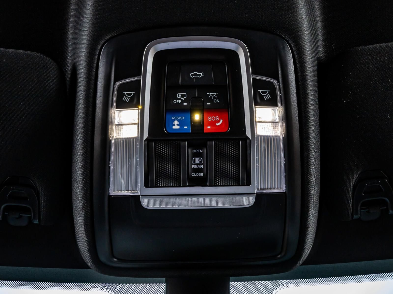 Used 2024 RAM 2500 Laramie w/ Night Edition AWD/4WD image 31