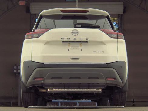 Used 2023 Nissan Rogue SV w/ SV Premium B Package image 12