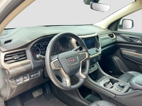 Used 2022 GMC Acadia Denali w/ Denali Ultimate Package FWD image 9