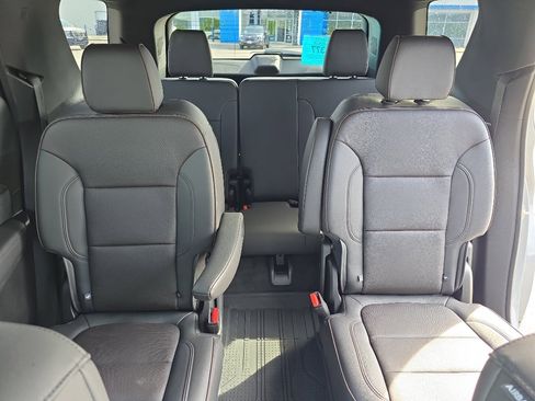 Certified 2023 Chevrolet Traverse High Country w/ LPO, Floor Liner Package AWD/4WD image 24