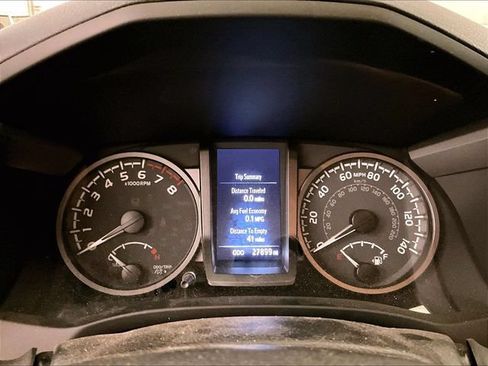 Used 2023 Toyota Tacoma TRD Sport AWD/4WD image 19