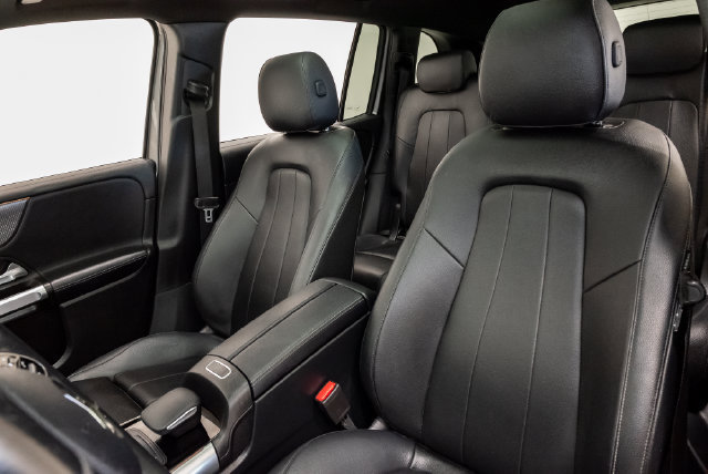 Used 2021 Mercedes-Benz GLB 250 4MATIC image 9