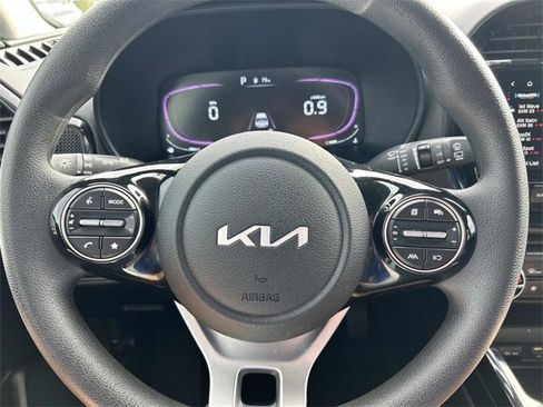 Used 2024 Kia Soul S image 28