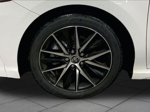 Used 2023 Toyota Camry SE AWD/4WD image 11