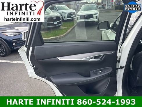 Certified 2022 INFINITI QX50 Luxe w/ Appearance Package image 10