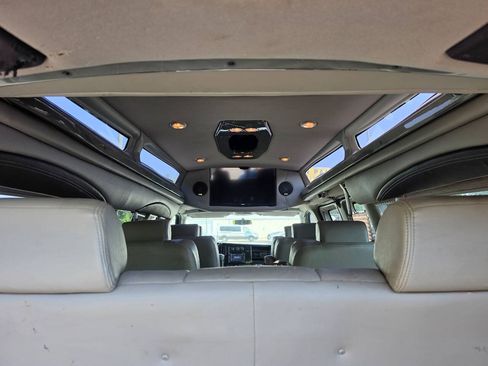 Used 2015 GMC Savana 2500 Extended RWD image 8