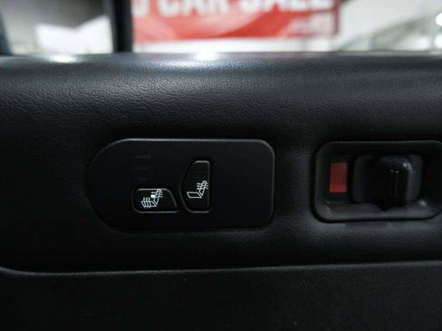 Used 2005 HUMMER H2 w/ Preferred Equipment Group image 33