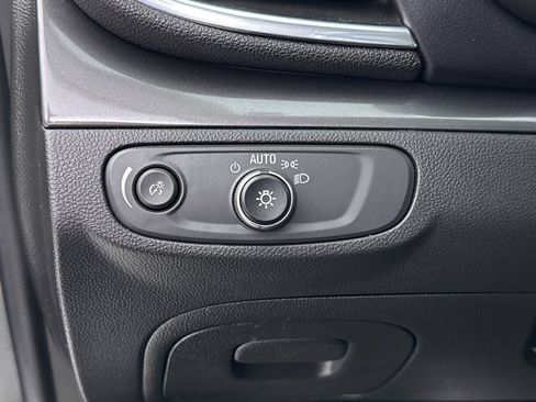 Used 2018 Buick Encore Preferred image 25