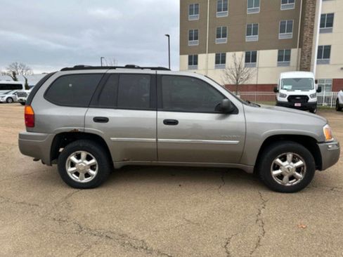 Used 2006 GMC Envoy SLE image 5