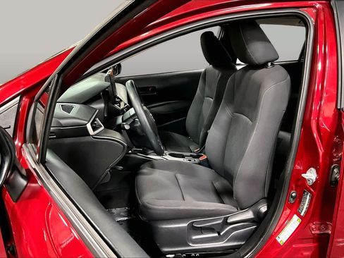 Used 2025 Toyota Corolla LE FWD image 8