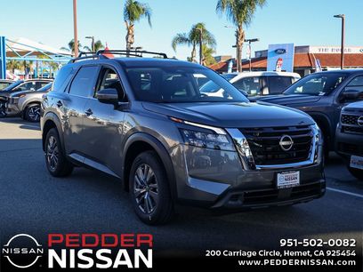 New 2025 Nissan Pathfinder SV