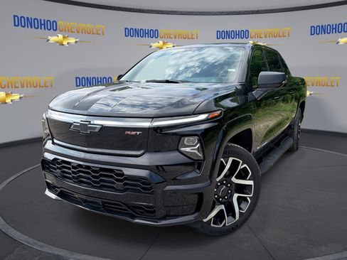 Used 2024 Chevrolet Silverado EV RST AWD/4WD image 4