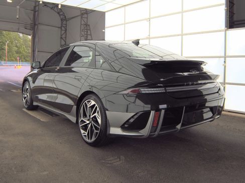 Used 2023 Hyundai Ioniq 6 SEL AWD/4WD image 4