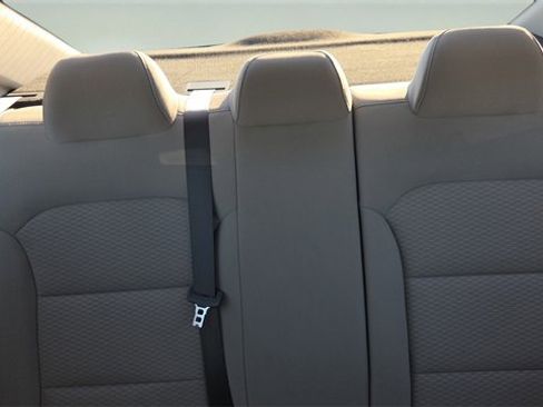 Used 2019 Hyundai Elantra SE image 15