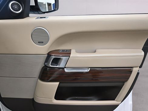 Used 2017 Land Rover Range Rover HSE AWD/4WD image 19