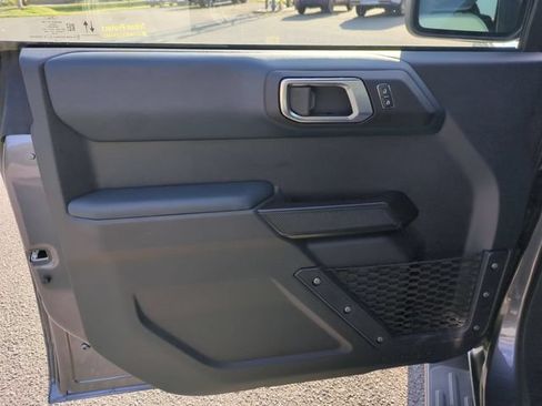 Used 2024 Ford Bronco Outer Banks AWD/4WD image 12