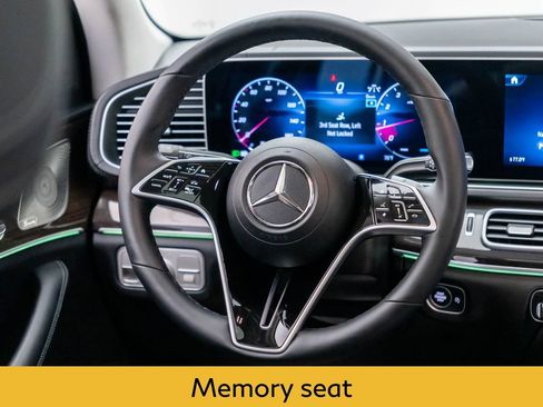 Used 2024 Mercedes-Benz GLS 450 4MATIC image 11