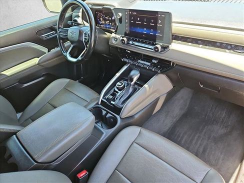 Used 2023 Chevrolet Colorado ZR2 w/ ZR2 Convenience Package III AWD/4WD image 27