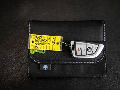 Used 2022 BMW X4 xDrive30i AWD/4WD image 46