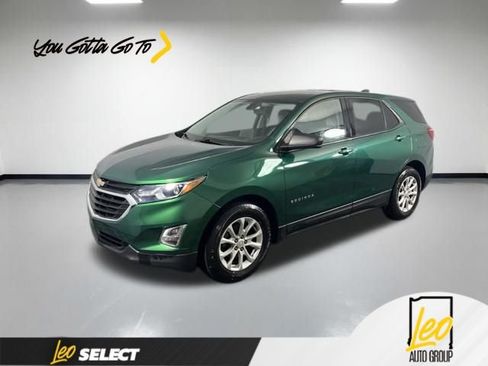 Used 2019 Chevrolet Equinox LS w/ LS Convenience Package FWD image 1