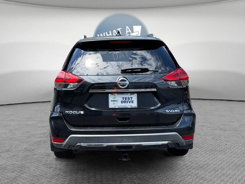 Used 2018 Nissan Rogue SV AWD/4WD image 5