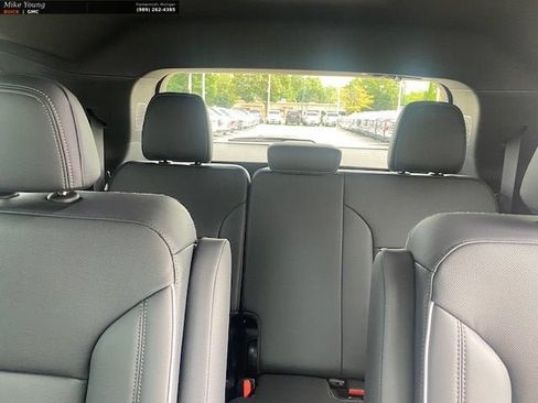 New 2027 Buick Enclave Preferred w/ LPO, Floor Liner Package FWD image 13