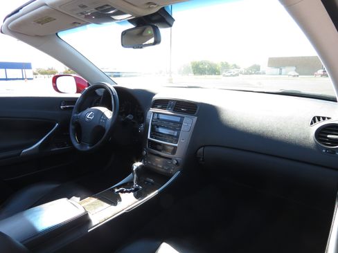 Used 2010 Lexus IS 250C image 27