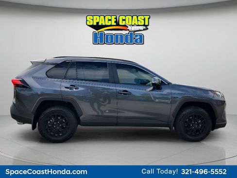 Used 2025 Toyota RAV4 XLE FWD image 13