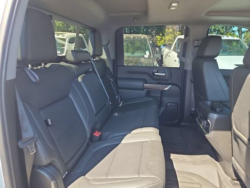 Used 2023 GMC Sierra 3500 SLT w/ SLT Premium Package AWD/4WD image 15