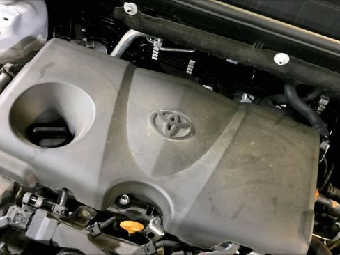 Used 2023 Toyota RAV4 LE image 32