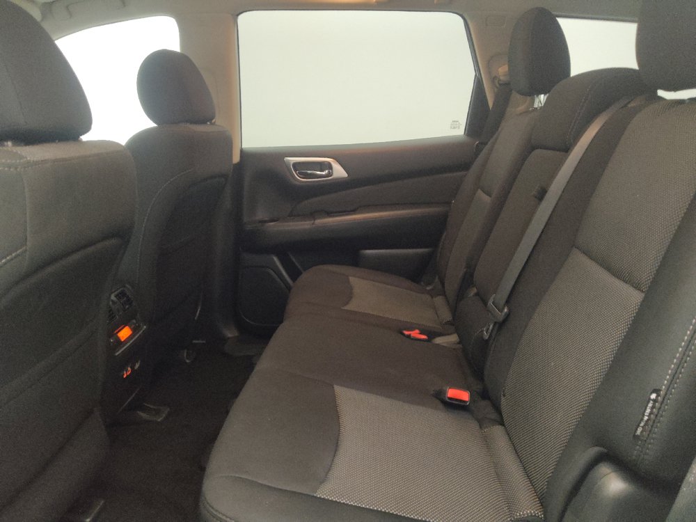 Used 2019 Nissan Pathfinder S FWD image 18